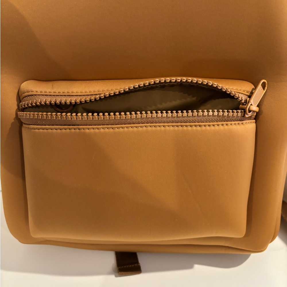 Quince Caramel Tan Everyday Backpack - Picture 7 of 7
